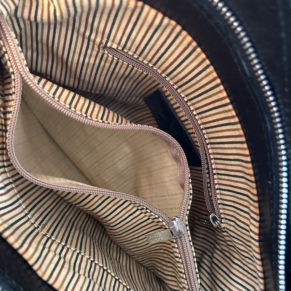 Tuscany Leather Black Leather Convertible Handbag - Picture 6 of 10